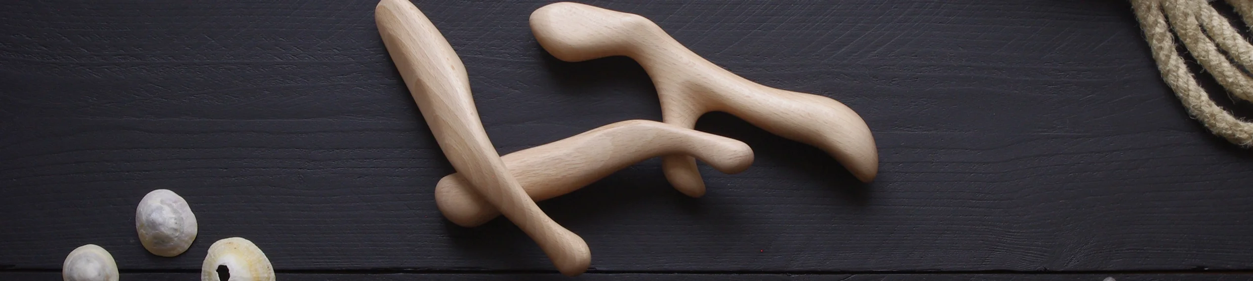 gaudemihi ce sont des  sextoys et  godemichets  en bois  conçus et réalisés à la main. gaudemihi ce sont des  sextoys et  godemichets  en bois  conçus et réalisés à la main.