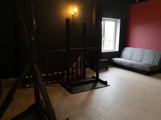 Nid Des Dépravations en travaux à l'Antre Des Vices, vos gites BDSM et donjons BDSM proche de Valence en Rhone-Alpes Nid Des Dépravations en travaux à l'Antre Des Vices, vos gites BDSM et donjons BDSM proche de Valence en Rhone-Alpes